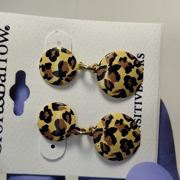 Leopard Print Double Disc Earrings – Gold Animal Dangle Statement Jewelry Women - Picture 5 of 8